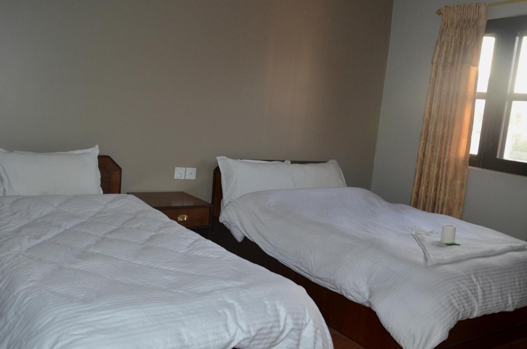 Hotel Immortal Inn Pokhara Room photo