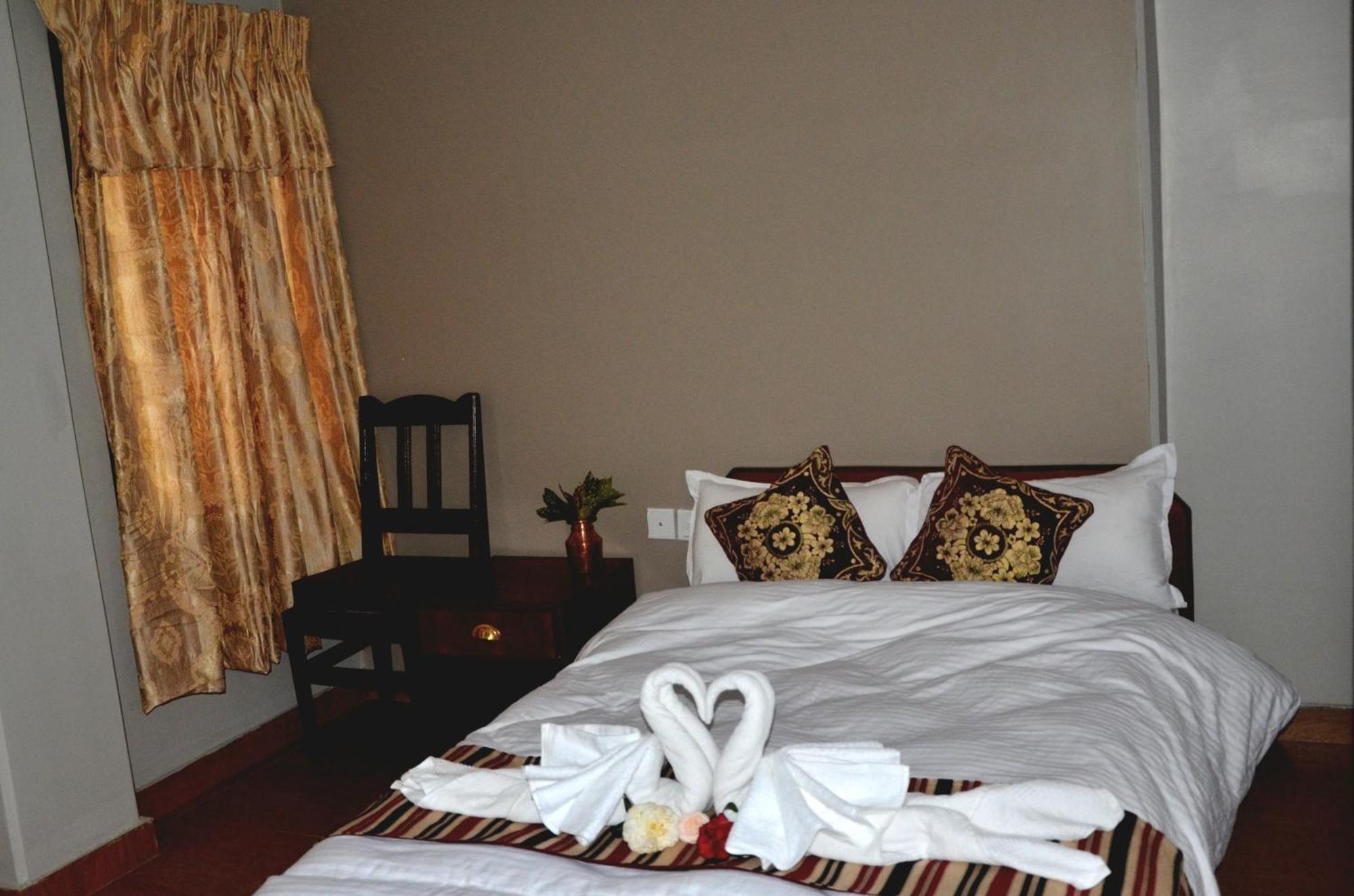 Hotel Immortal Inn Pokhara Room photo